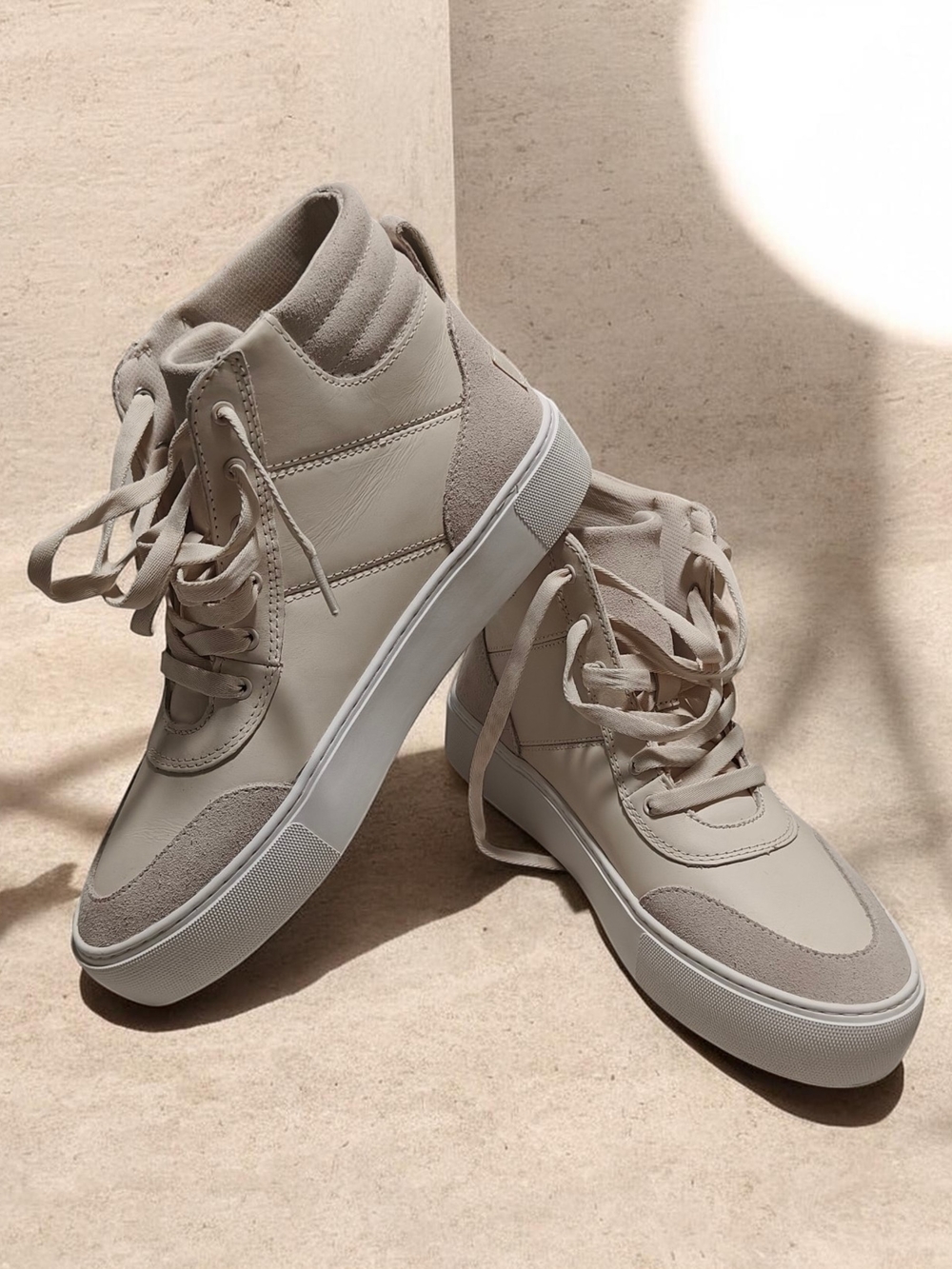 UGG Women’s Zilo High II Jasmin Waterproof Sneaker Boots Size 8.5